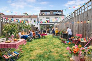 Photo 1- click for photo gallery